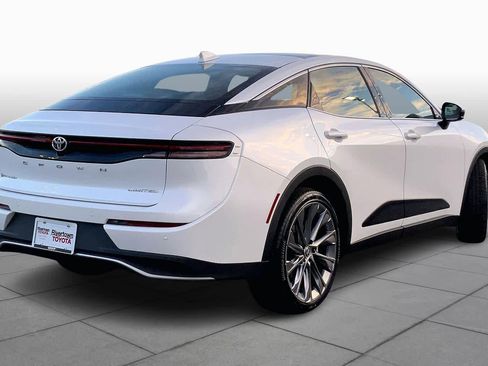 Used 2024 Toyota Crown Limited image 12