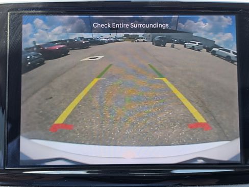 Used 2022 Chrysler Pacifica Touring-L FWD image 28
