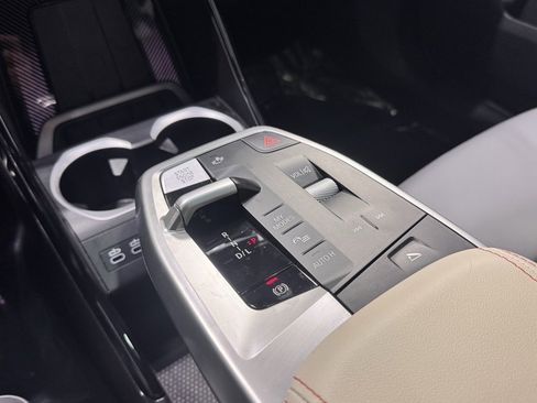 Certified 2025 BMW X2 xDrive28i image 10