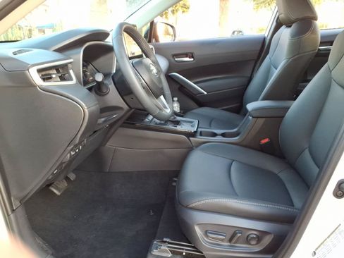 Certified 2026 Toyota Corolla Cross XLE w/ Convenience Package FWD image 15