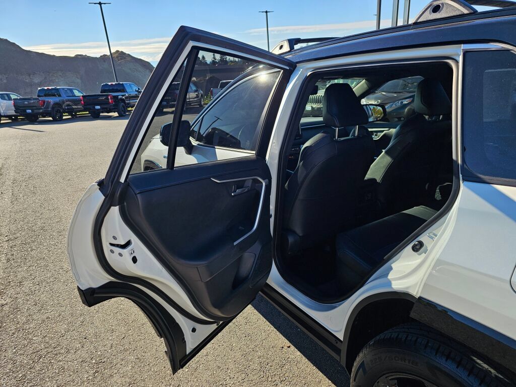 Used 2019 Toyota RAV4 XSE AWD/4WD image 23