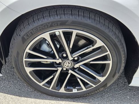 Used 2026 Toyota Camry XLE FWD image 16