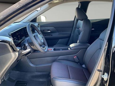 New 2026 Nissan Kicks SR w/ Cold Weather Package image 7