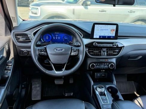 Used 2022 Ford Escape SEL w/ Technology Package AWD/4WD image 6
