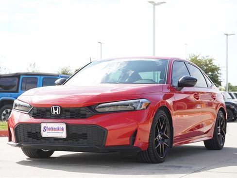 Used 2025 Honda Civic Sport image 3