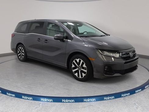 Used 2025 Honda Odyssey EX-L image 4