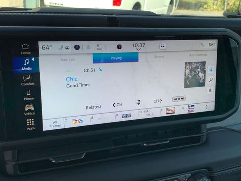 Used 2025 Jeep Wrangler Sahara image 21