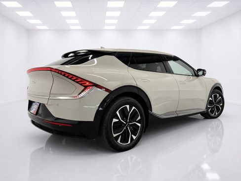 Used 2023 Kia EV6 Wind w/ Wind Technology Package AWD/4WD image 7
