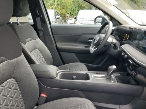 New 2026 Nissan Kicks SV image 29