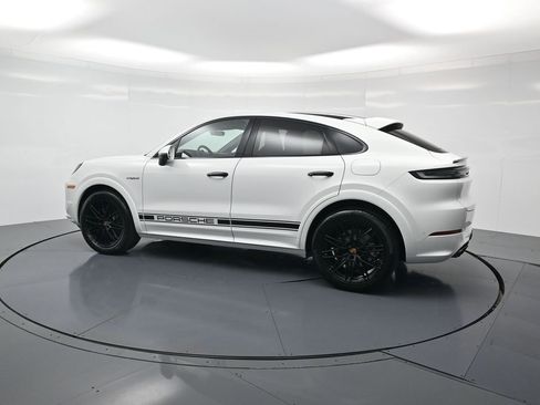 New 2026 Porsche Cayenne E-Hybrid Coupe image 3