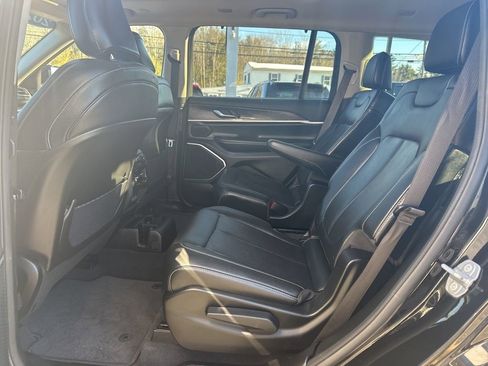 Used 2022 Jeep Grand Cherokee L Limited w/ Luxury Tech Group II image 30