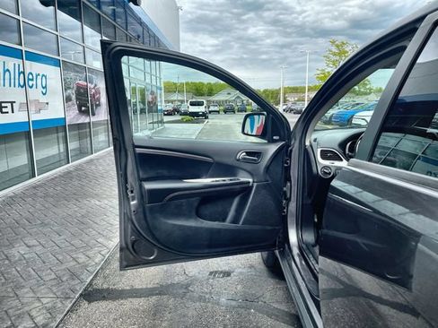 Used 2019 Dodge Journey GT w/ Navigation Group AWD/4WD image 21