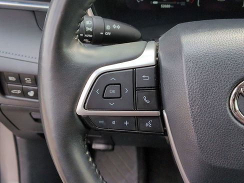 Used 2023 Toyota Highlander Platinum image 19