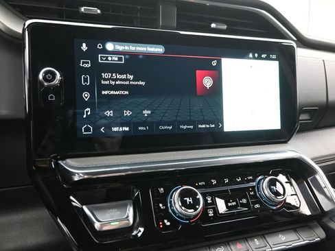 Used 2025 GMC Sierra 2500 Denali w/ Technology Package image 24