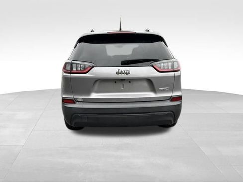 Used 2019 Jeep Cherokee Latitude w/ Popular Appearance Group FWD image 10