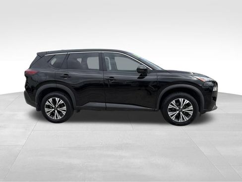 Used 2022 Nissan Rogue SV image 9