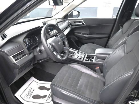 Used 2023 Mitsubishi Outlander SE AWD/4WD image 22