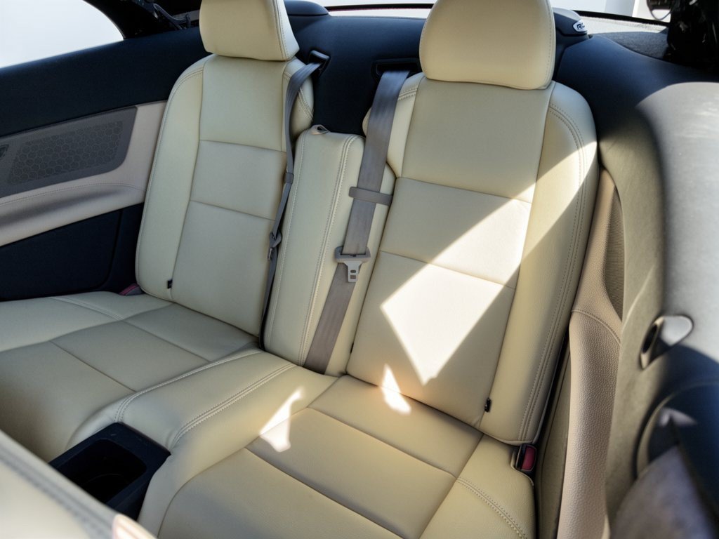 Used 2011 Volvo C70 T5 w/ Multimedia Pkg FWD image 25