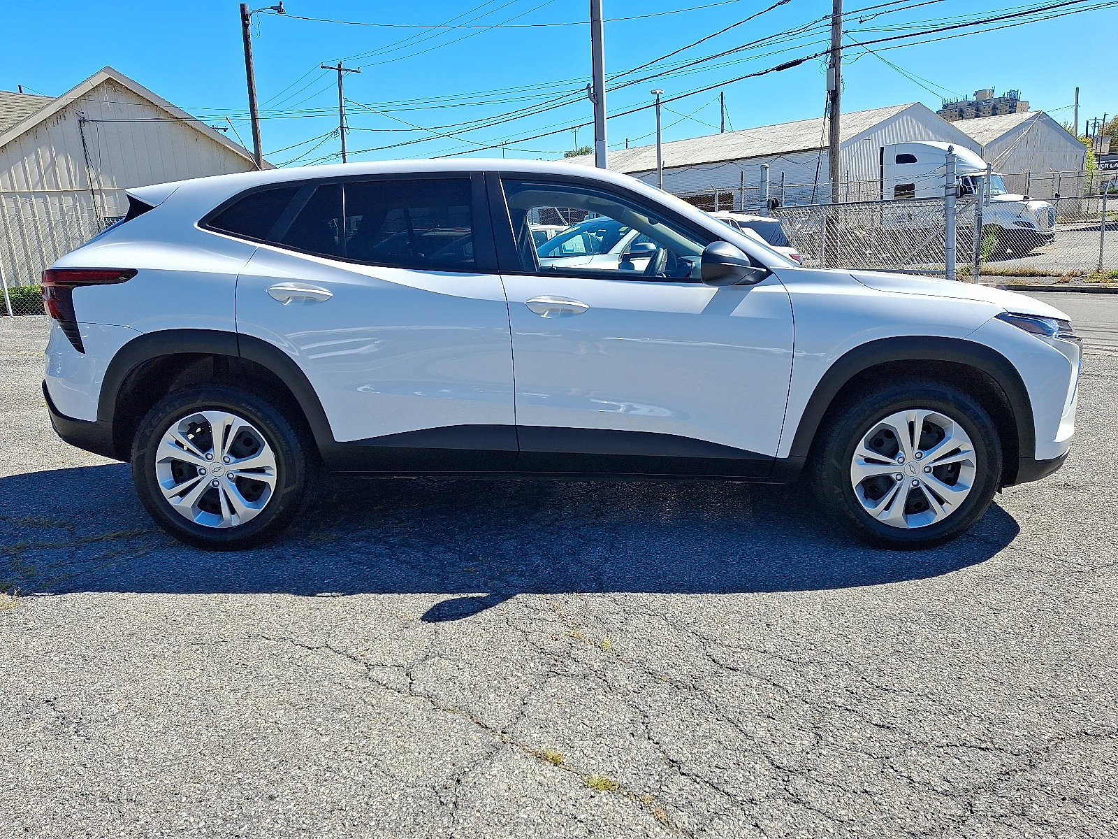 Used 2025 Chevrolet Trax LS FWD image 6