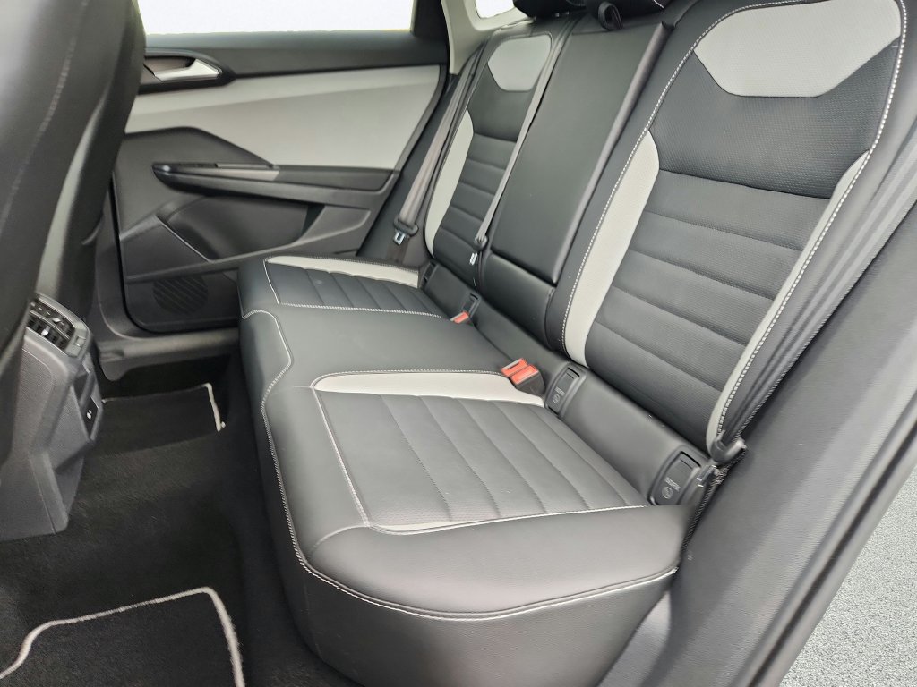 Certified 2023 Volkswagen Taos SEL AWD/4WD image 24