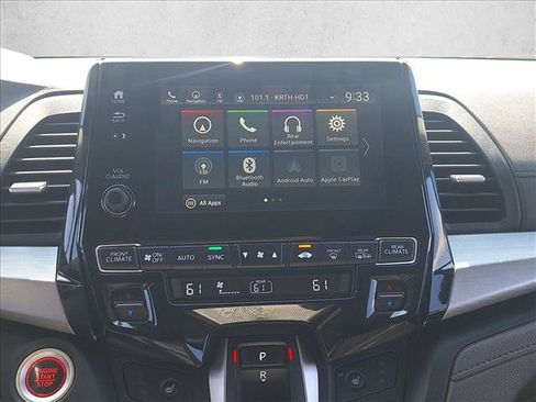 Used 2018 Honda Odyssey Touring image 15