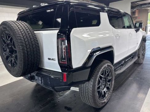 Used 2024 GMC Hummer EV 2X w/ LPO, Illumination Package AWD/4WD image 3