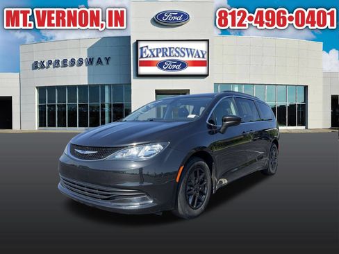 Used 2020 Chrysler Voyager Lxi FWD image 2