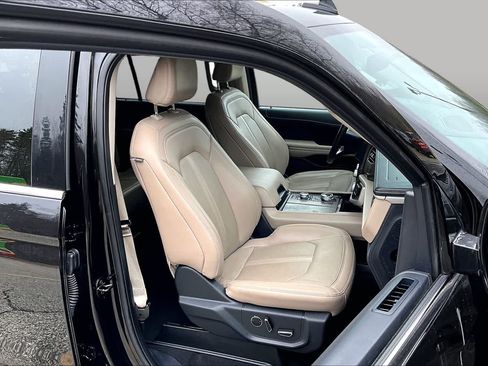 Certified 2023 Ford Expedition Max Limited AWD/4WD image 8