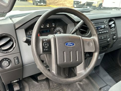 Used 2016 Ford F250 XL w/ Power Equipment Group image 19