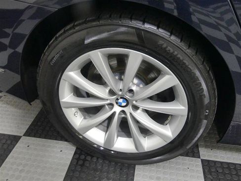 Used 2017 BMW 740i xDrive AWD/4WD image 17