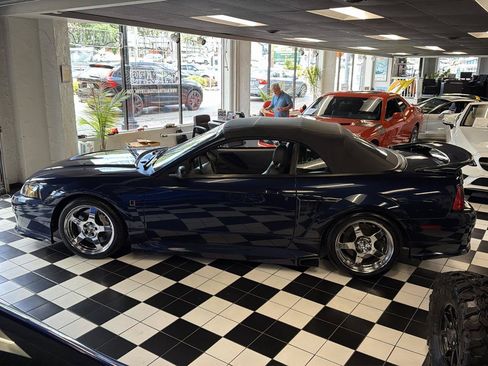 Used 2001 Ford Mustang GT RWD image 9