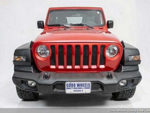 Used 2019 Jeep Wrangler Unlimited Sport S AWD/4WD image 2