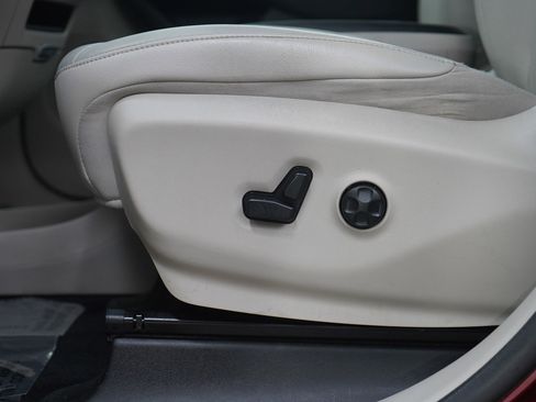 Used 2021 Chrysler Pacifica Touring-L image 24