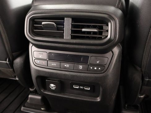 Used 2023 Honda Pilot Elite image 17