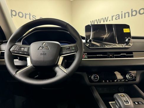 Used 2024 Mitsubishi Outlander Ralliart image 9