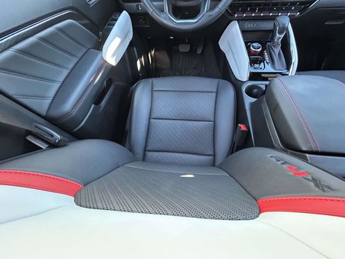 Used 2024 GMC Canyon AT4X image 15