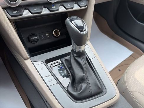 Used 2020 Hyundai Elantra Value Edition w/ Winter Weather Package image 15