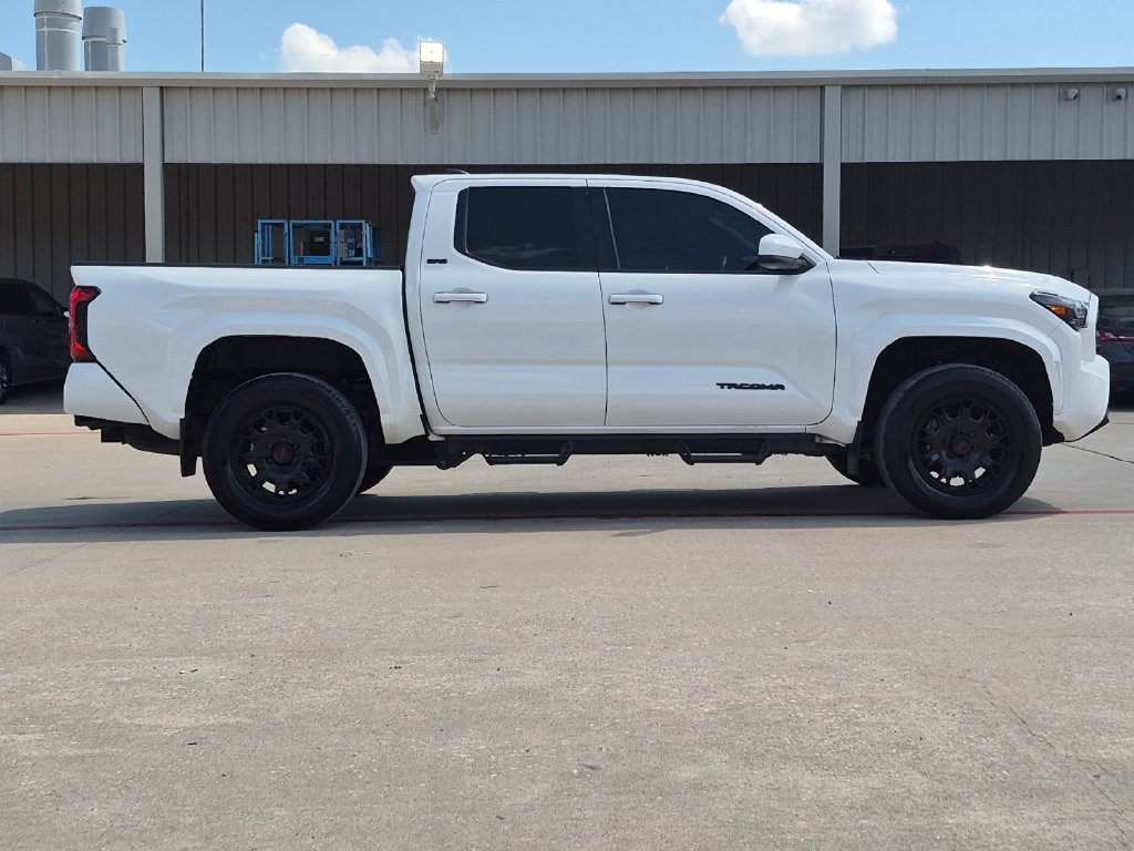Used 2024 Toyota Tacoma SR5 RWD image 7