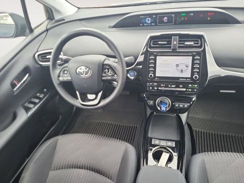 Used 2022 Toyota Prius Prime LE image 12