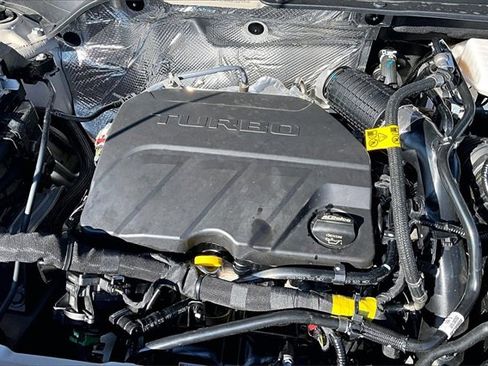 Used 2026 Chevrolet Trax ACTIV w/ Sunroof Package image 31