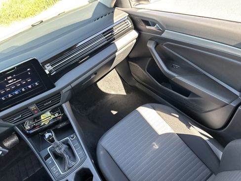 Used 2025 Volkswagen Jetta S image 14