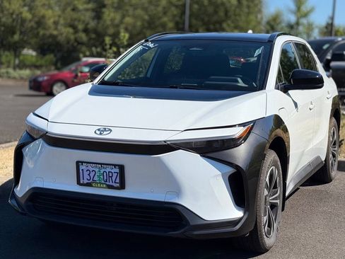 Certified 2025 Toyota bZ4X FWD w/ Weather Package image 1