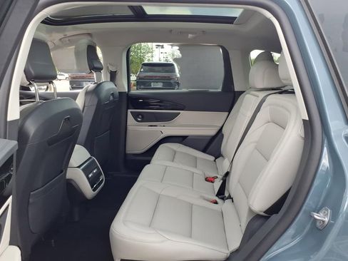 New 2026 Lincoln Nautilus Premier w/ Equipment Group 102A AWD/4WD image 5