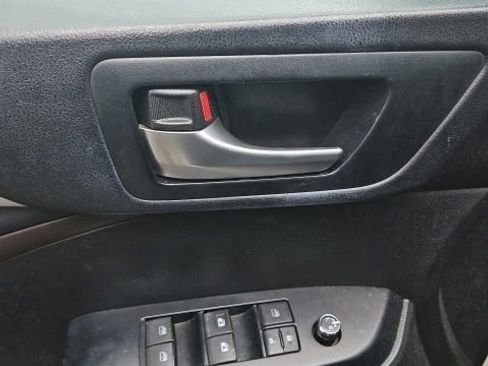 Used 2015 Toyota Highlander XLE AWD/4WD image 6
