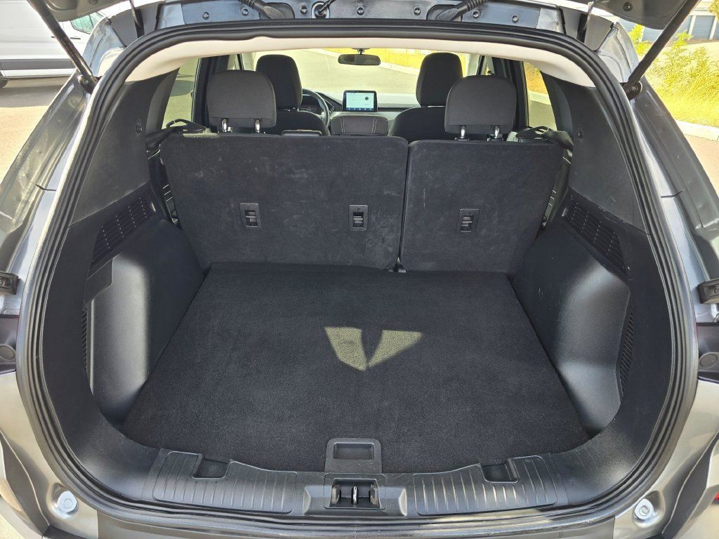 Used 2025 Ford Escape Active AWD/4WD image 30