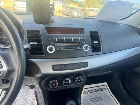Used 2011 Mitsubishi Lancer ES FWD image 12