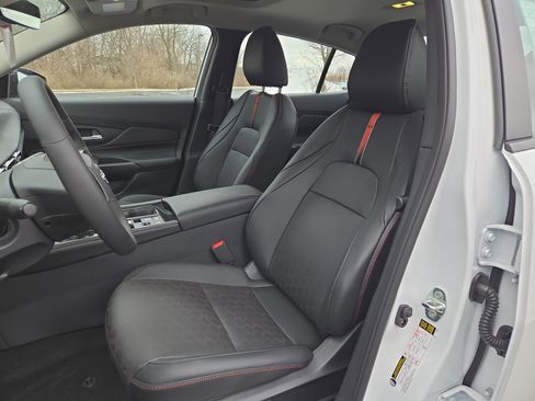 New 2026 Nissan Sentra SR w/ SR Premium Package image 10