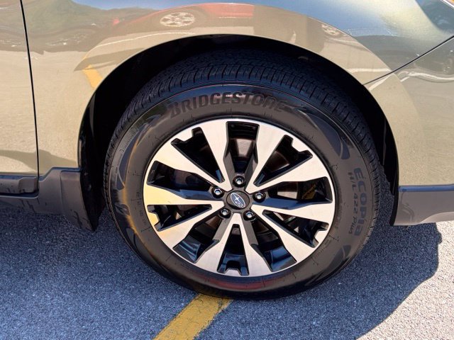 Used 2016 Subaru Outback 3.6R Limited AWD/4WD image 10