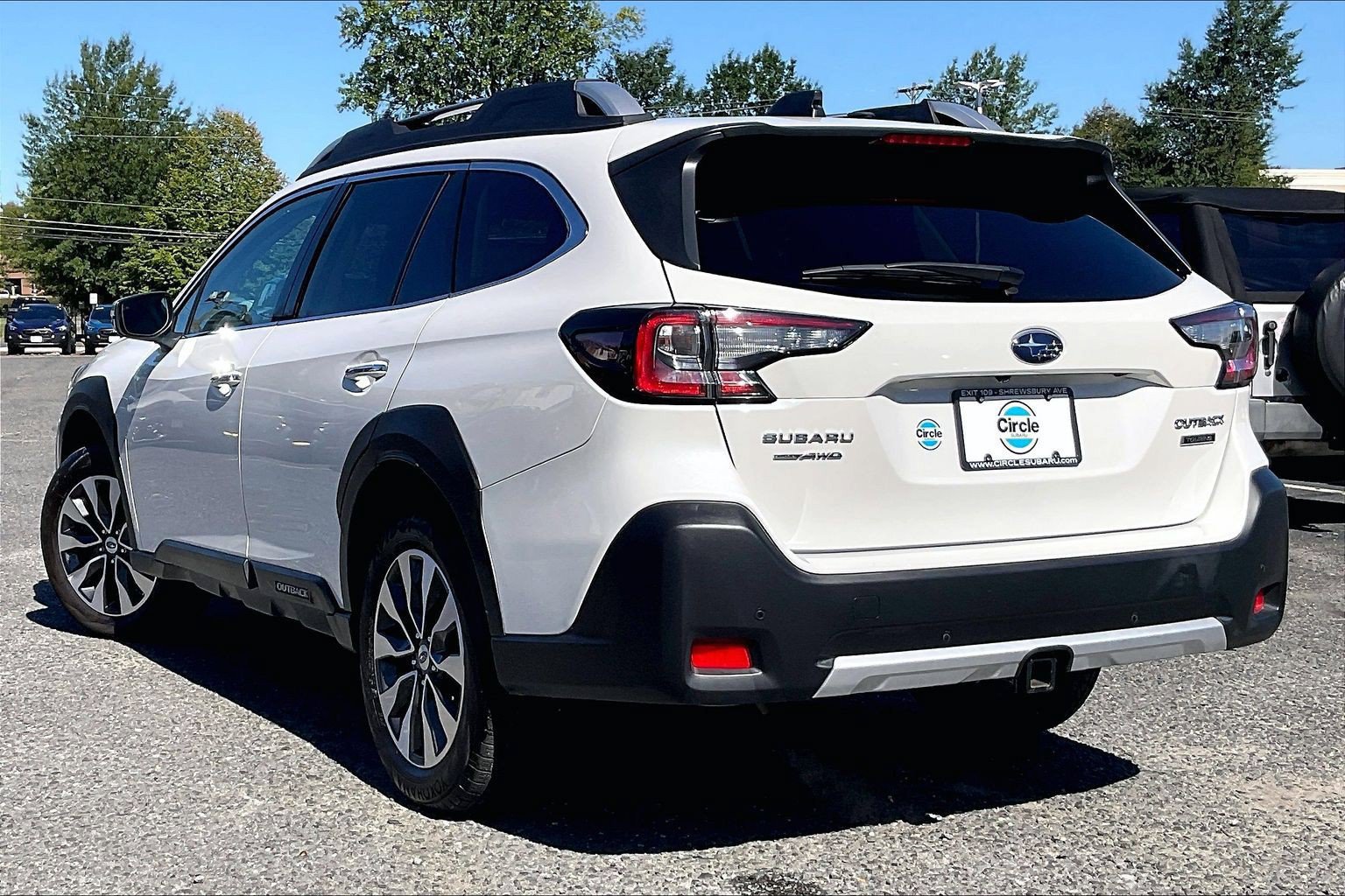 Certified 2025 Subaru Outback Touring AWD/4WD image 13