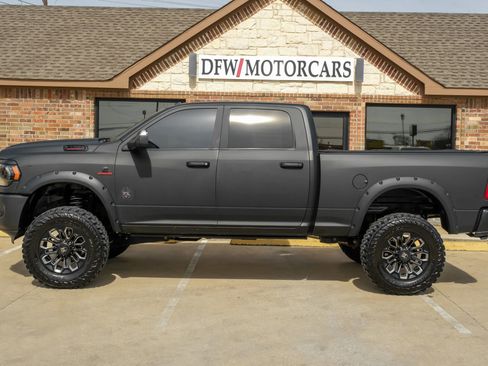 Used 2022 RAM 2500 Big Horn w/ Level C Equiment Group AWD/4WD image 10